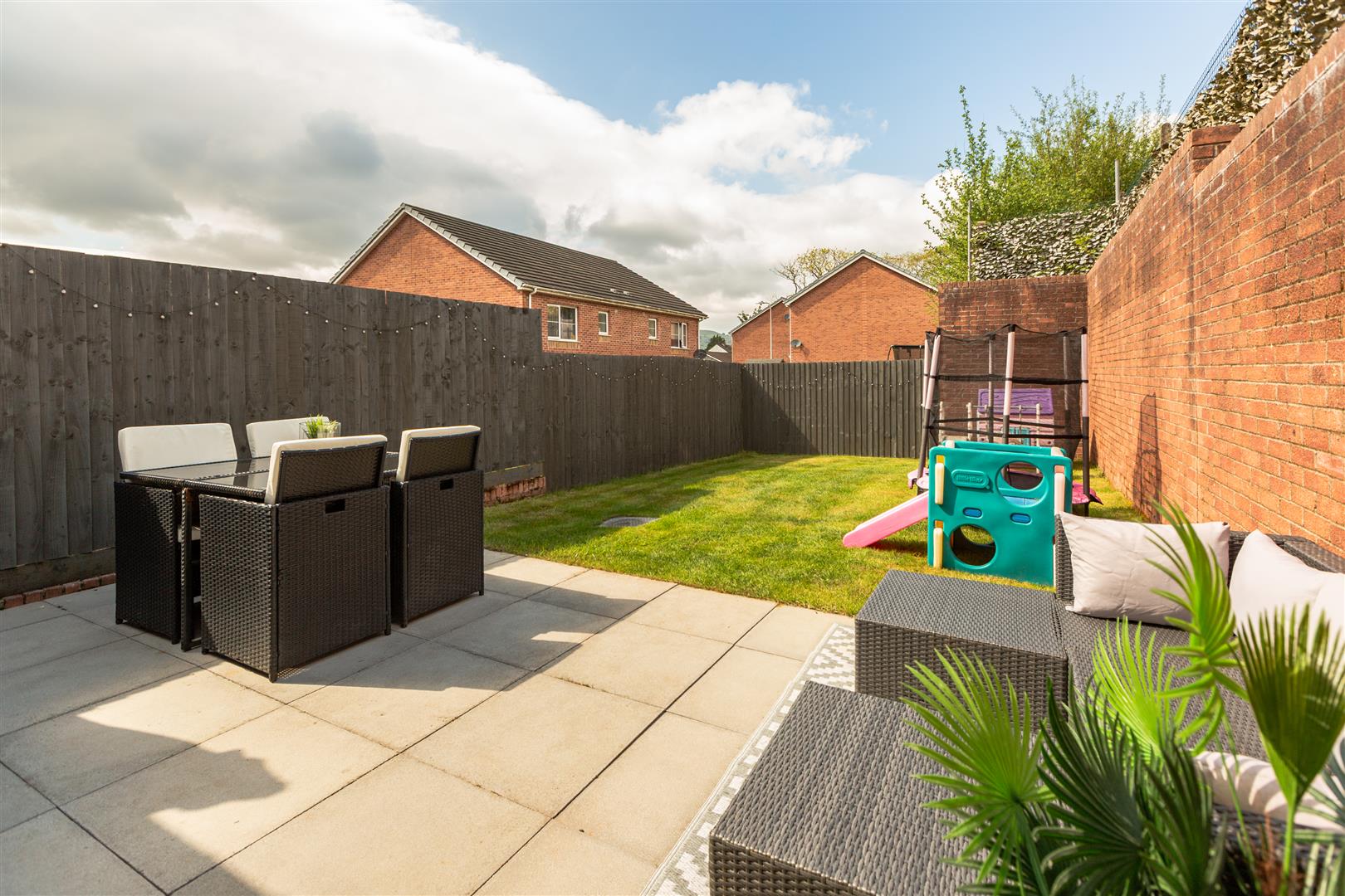 Tal Y Fro, Pontardawe, Swansea, SA8 4NZ